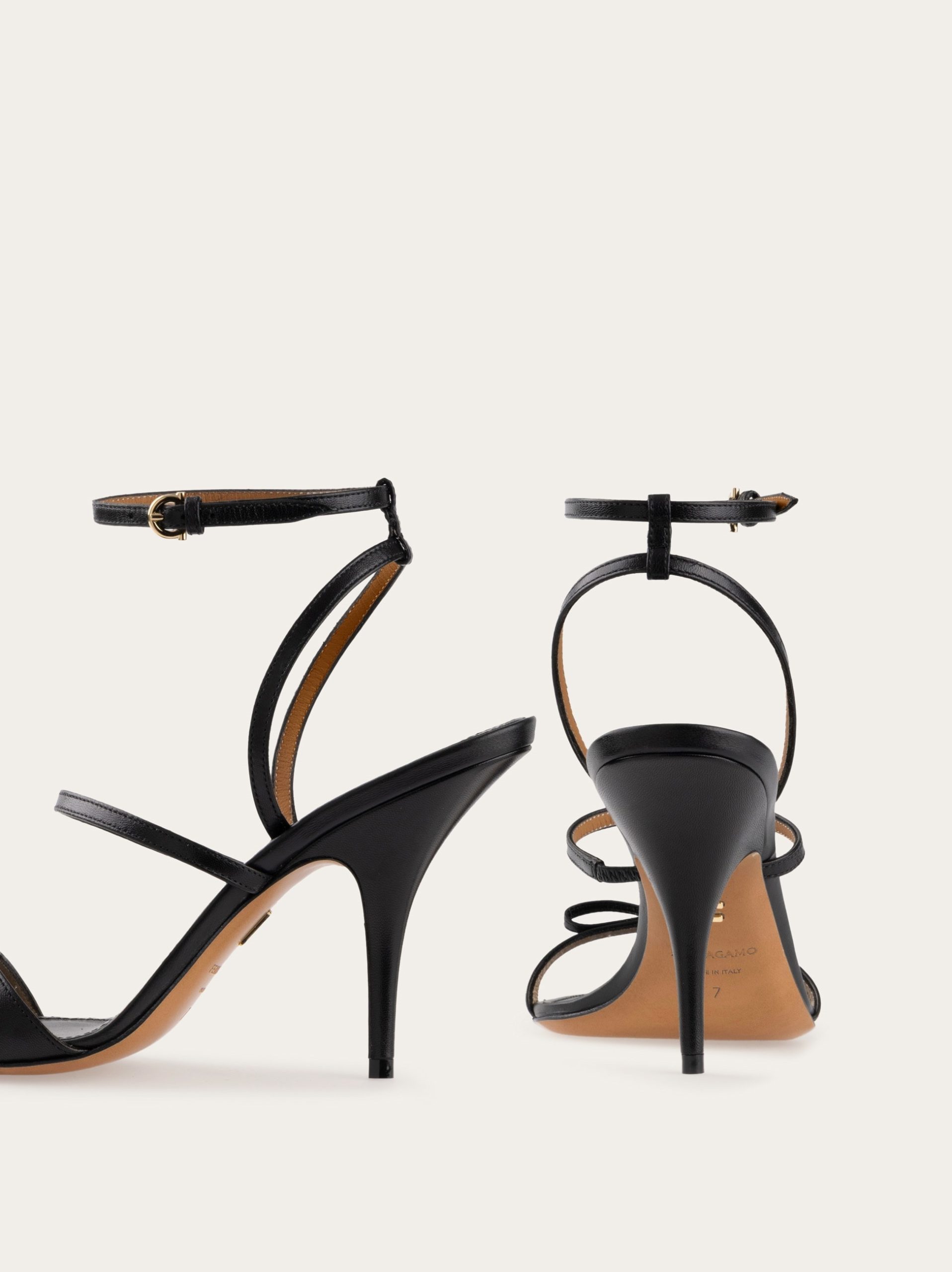 Ferragamo Strappy sandal with mini bow - Image 6